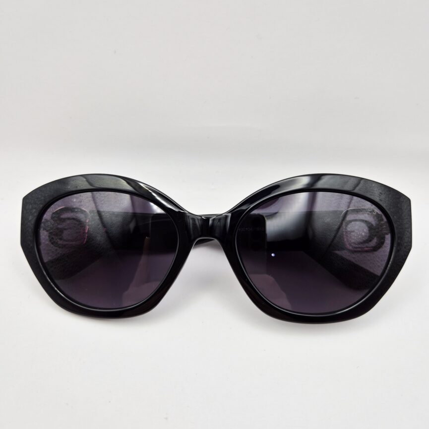 Guess GU00104