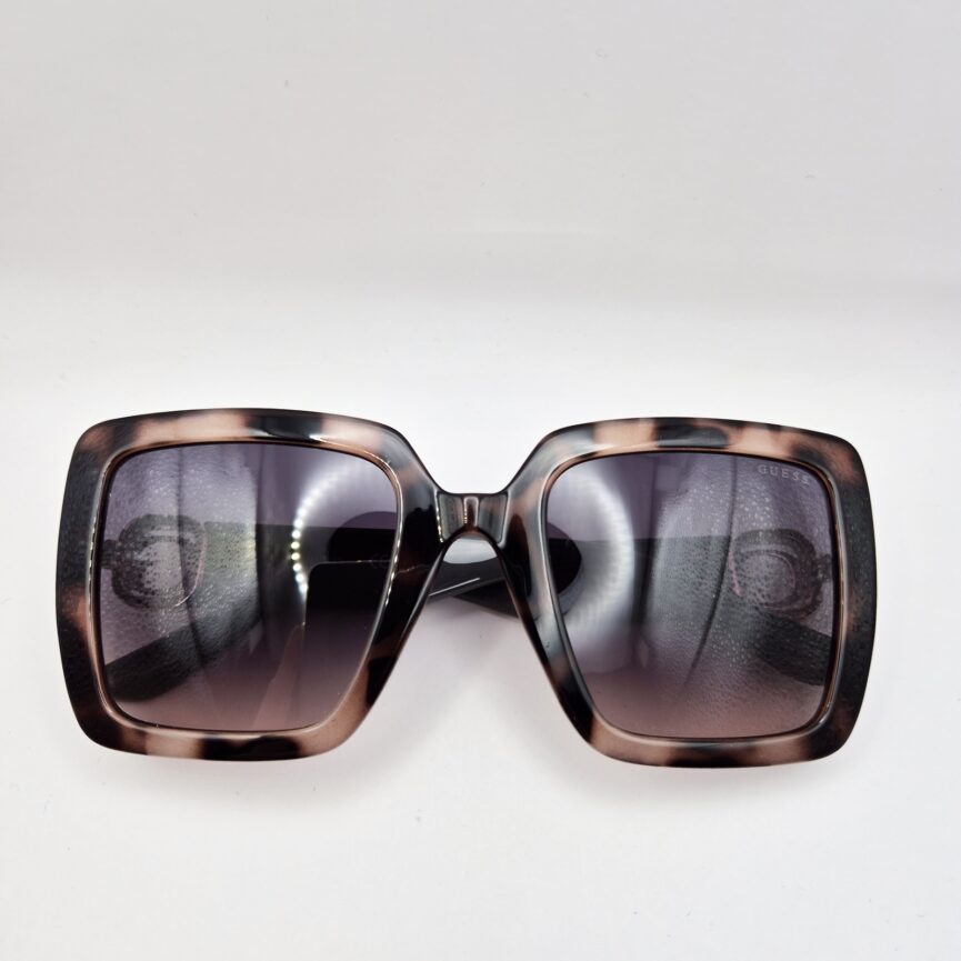 Guess GU00103